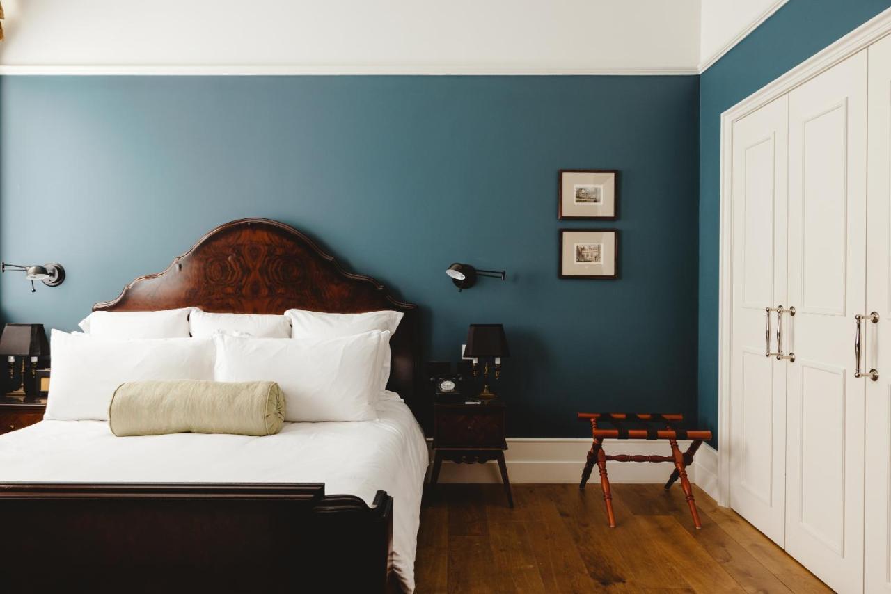 The Ned Hotel London Room photo